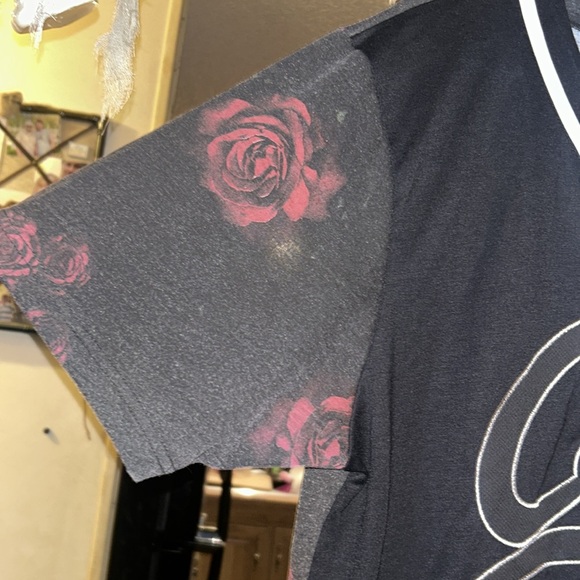 Button Up “Cali” Shirt with Red Roses (Rare Find) - Picture 3 of 8